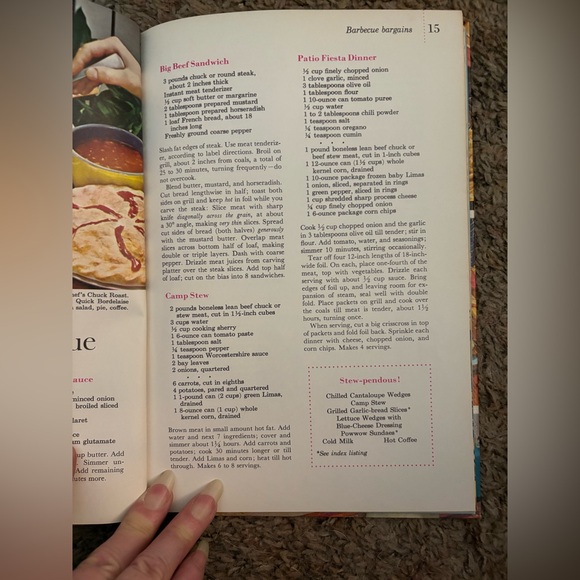 Vintage Better Homes & Gardens Barbecues and Picnics Book. Copyright 1963. - Picture 11 of 11